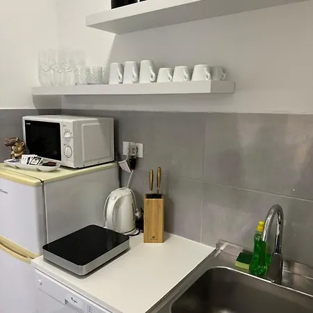 Ellamar Center דירה מאקרסקה